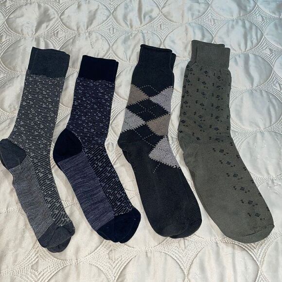Bundle of 4 pairs of mens socks - Picture 1 of 6